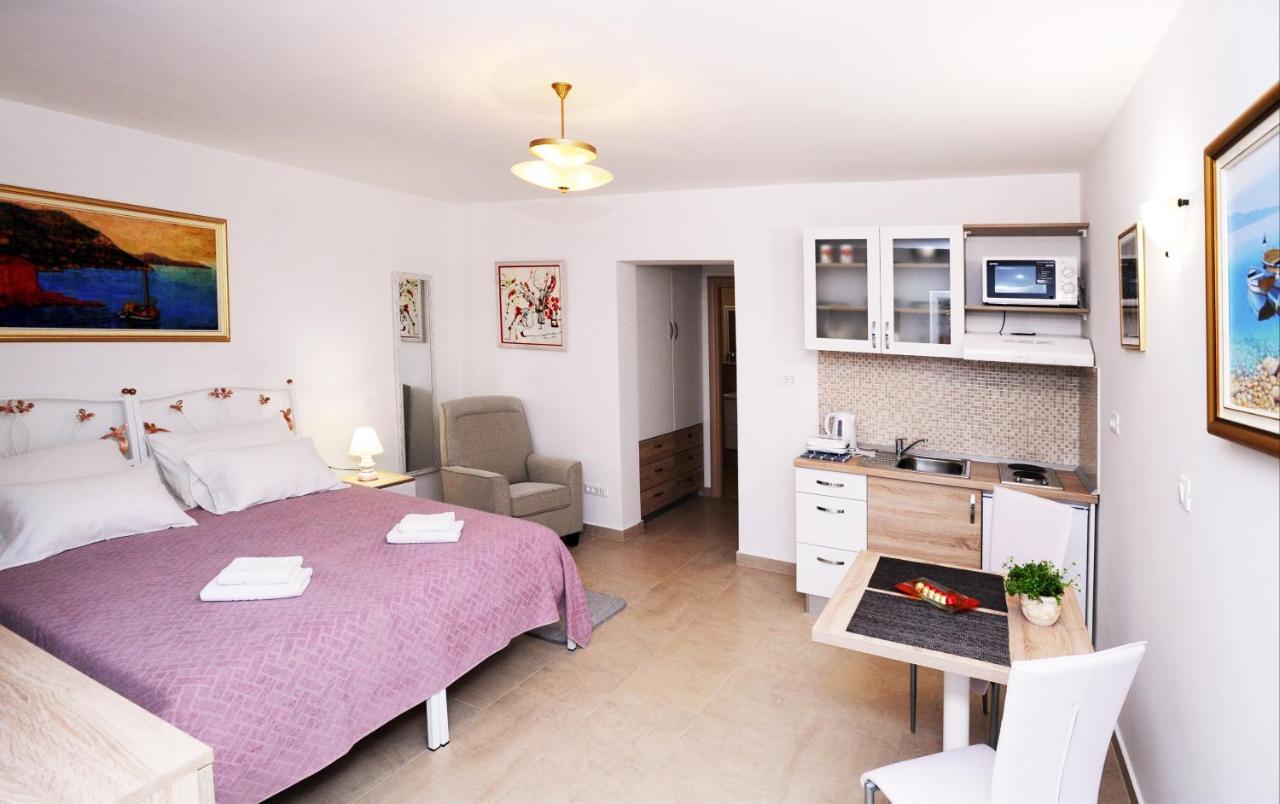 Nika Family Apartments Дубровник Екстериор снимка